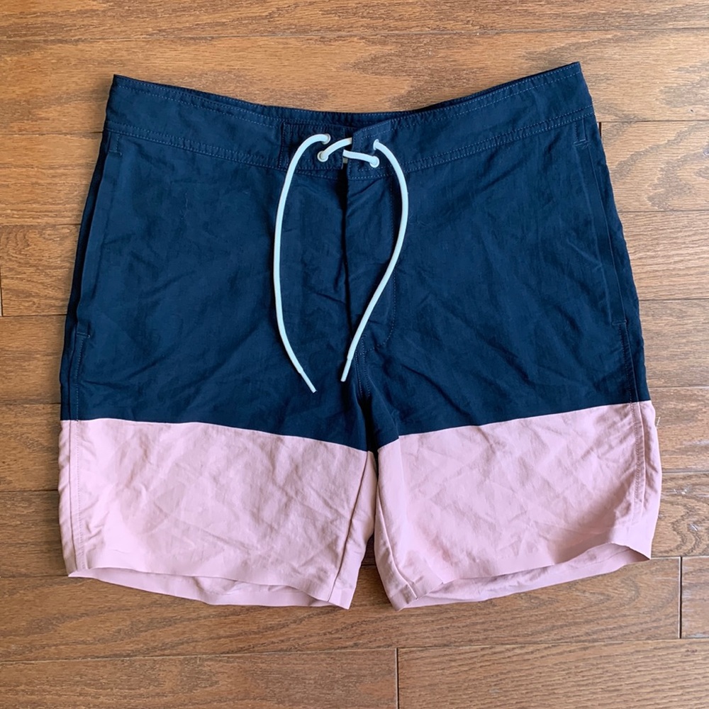 Everlane Men’s Swim Trunks Navy Pink Size Small 31